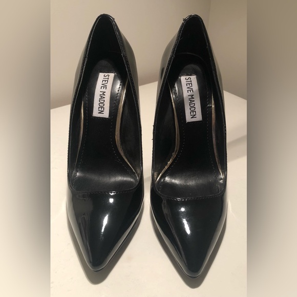 Steve Madden Darrt Black Patent Heels - Picture 3 of 5